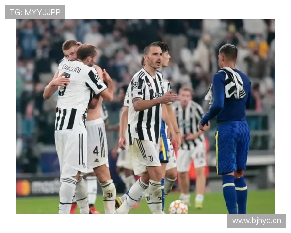 图赫尔防守体系层次分明，战术结构持续提升