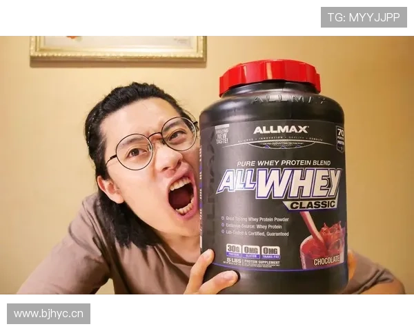 恩比德家的冰箱里塞满蛋白粉，连饮料都是按克称着喝的