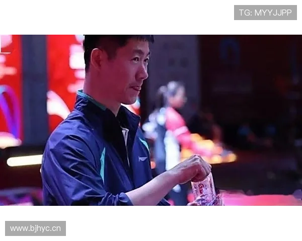 王励勤居然比明星还讲究穿搭，这打球的气质到底哪来的？